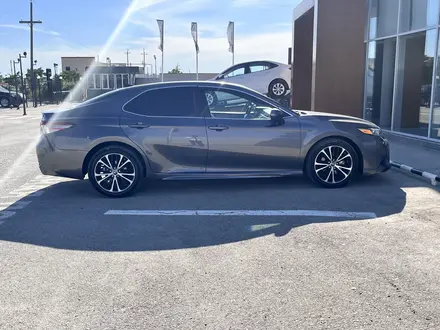Toyota Camry 2019 года за 9 850 000 тг. в Актау – фото 7