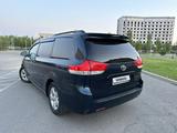 Toyota Sienna 2011 года за 11 200 000 тг. в Атырау – фото 3