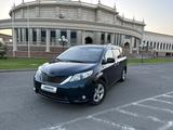 Toyota Sienna 2011 года за 11 200 000 тг. в Атырау – фото 2