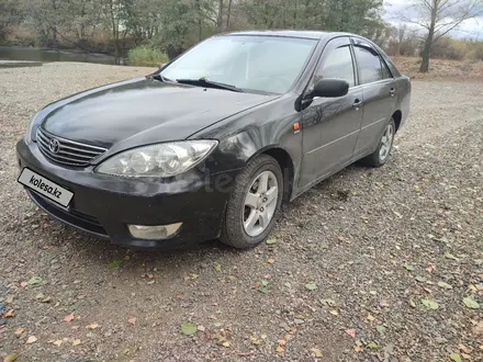 Toyota Camry 2004 года за 3 800 000 тг. в Актобе – фото 4
