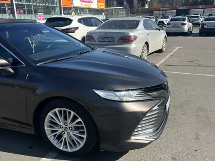 Toyota Camry 2020 года за 18 000 000 тг. в Алматы – фото 7