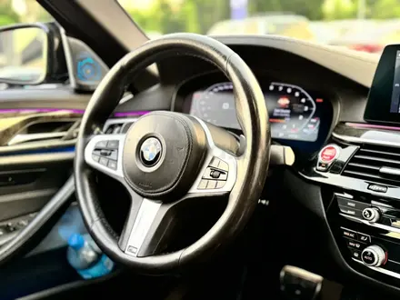 BMW 540 2019 года за 20 700 000 тг. в Алматы – фото 12
