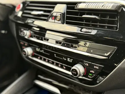 BMW 540 2019 года за 20 700 000 тг. в Алматы – фото 13
