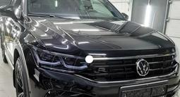 Volkswagen Tiguan 2021 года за 18 000 000 тг. в Атырау – фото 2