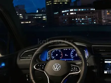 Volkswagen Tiguan 2021 года за 17 000 000 тг. в Атырау – фото 3