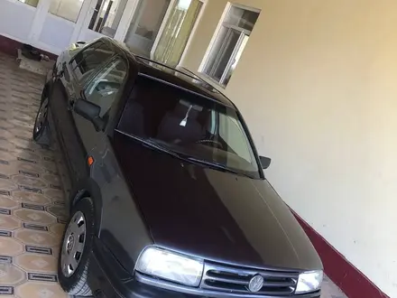 Volkswagen Vento 1993 года за 1 500 000 тг. в Шымкент