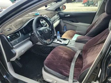 Toyota Camry 2014 года за 7 200 000 тг. в Семей – фото 11