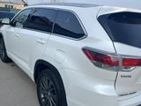 Toyota Highlander 2015 годаүшін16 500 000 тг. в Алматы – фото 2