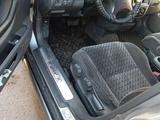 Honda CR-V 2001 года за 3 500 000 тг. в Актобе – фото 2