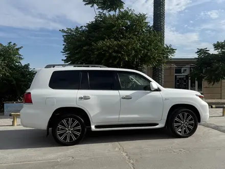 Lexus LX 570 2011 года за 19 800 000 тг. в Актау – фото 2