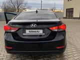 Hyundai Elantra 2014 года за 3 500 000 тг. в Уральск – фото 2