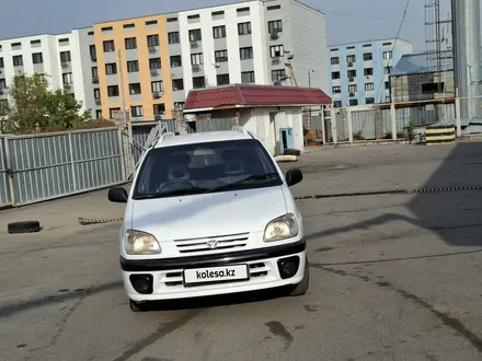 Toyota Raum 1997 года за 2 750 000 тг. в Алматы – фото 3