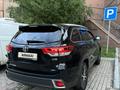 Toyota Highlander 2019 года за 22 000 000 тг. в Алматы – фото 2