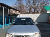 Volkswagen Golf 2001 годаүшін2 100 000 тг. в Алматы