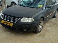 Volkswagen Passat 2001 годаfor1 800 000 тг. в Актау