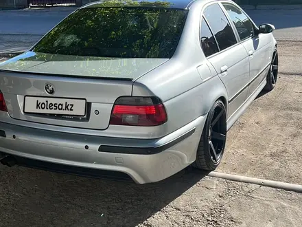 BMW 530 2000 года за 5 400 000 тг. в Алматы