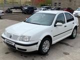 Volkswagen Bora 2005 года за 2 500 000 тг. в Караганда – фото 2