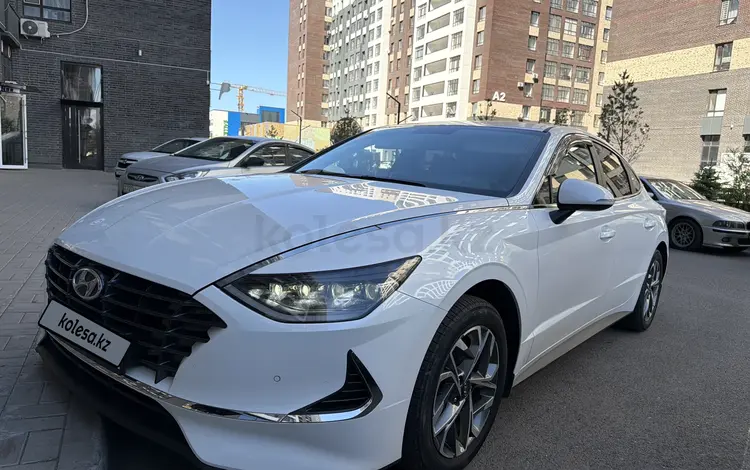 Hyundai Sonata 2022 года за 9 600 000 тг. в Астана