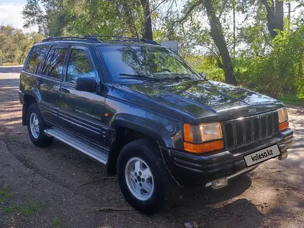 Jeep Grand Cherokee 1998 года за 3 000 000 тг. в Алматы