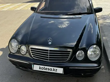 Mercedes-Benz E 320 2000 года за 4 100 000 тг. в Астана