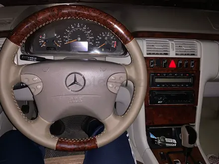 Mercedes-Benz E 320 2000 года за 4 100 000 тг. в Астана – фото 9