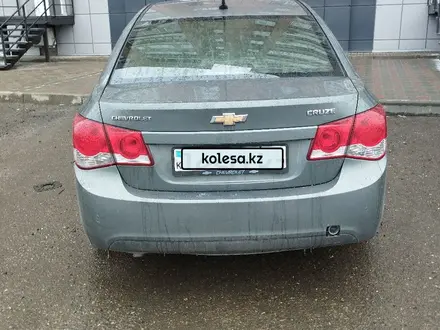 Chevrolet Cruze 2011 года за 3 850 000 тг. в Усть-Каменогорск – фото 3