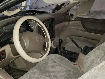 По запчастям Toyota Land Cruiser 105 GX объем 4.2 дизельная в Караганда – фото 5