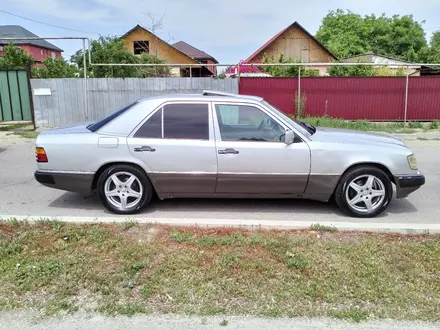 Mercedes-Benz E 230 1992 года за 1 500 000 тг. в Алматы