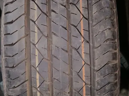 Одну шину летнюю Dunlop 225/60/17 за 25 000 тг. в Павлодар