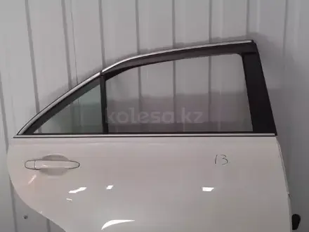 Дверь задняя Toyota camry 40.67003-33161 за 1 000 тг. в Алматы