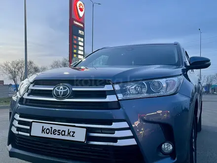 Toyota Highlander 2019 года за 15 000 000 тг. в Уральск