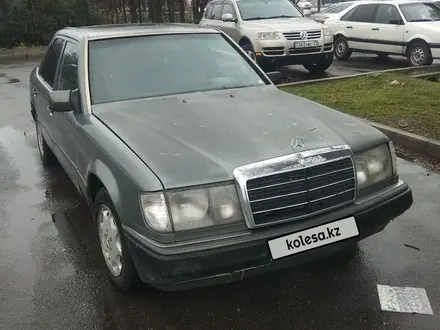 Mercedes-Benz E 230 1991 года за 1 200 000 тг. в Тараз – фото 2