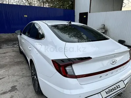 Hyundai Sonata 2022 года за 14 400 000 тг. в Шымкент – фото 5