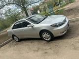 Toyota Camry 2003 годаүшін4 500 000 тг. в Уральск – фото 2