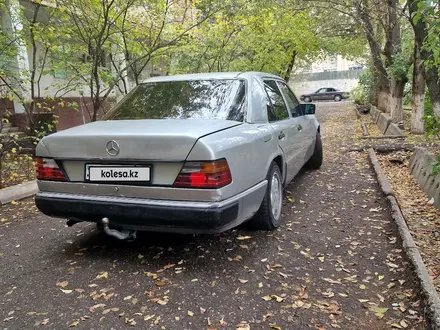 Mercedes-Benz E 230 1992 года за 1 100 000 тг. в Тараз – фото 5