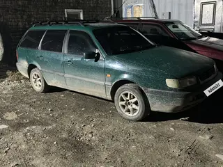 Volkswagen Passat, 1993