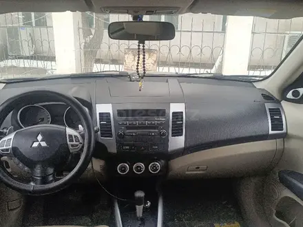 Mitsubishi Outlander 2007 года за 5 000 000 тг. в Актау – фото 8