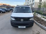 Volkswagen Transporter 2015 годаүшін12 900 000 тг. в Астана