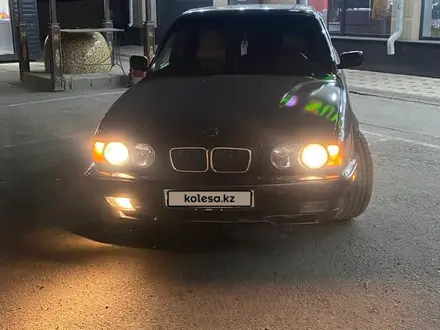 BMW 520 1995 года за 3 000 000 тг. в Шымкент