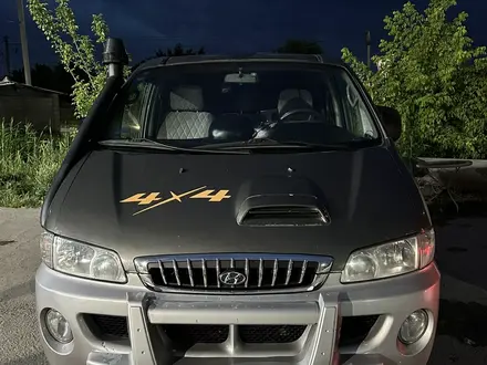 Hyundai Starex 2001 года за 3 200 000 тг. в Шымкент