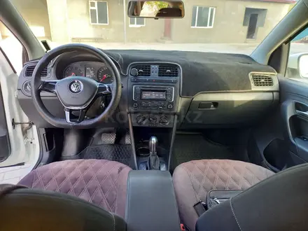 Volkswagen Polo 2015 года за 6 000 000 тг. в Актау – фото 11