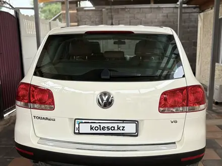 Volkswagen Touareg 2006 года за 6 000 000 тг. в Алматы – фото 2
