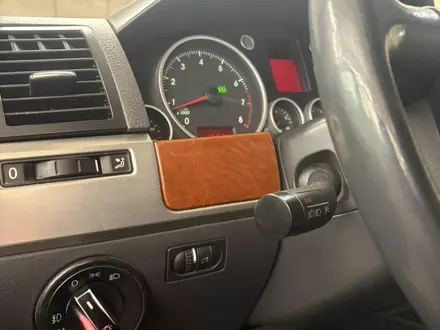 Volkswagen Touareg 2006 года за 6 000 000 тг. в Алматы – фото 10