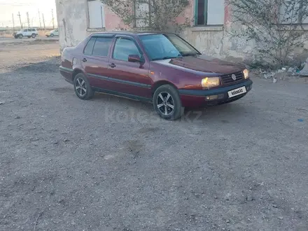 Volkswagen Vento 1993 года за 1 350 000 тг. в Жезказган – фото 2