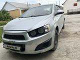 Chevrolet Aveo 2013 года за 3 500 000 тг. в Атырау – фото 2