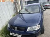 Volkswagen Passat 1998 годаүшін1 300 000 тг. в Алматы