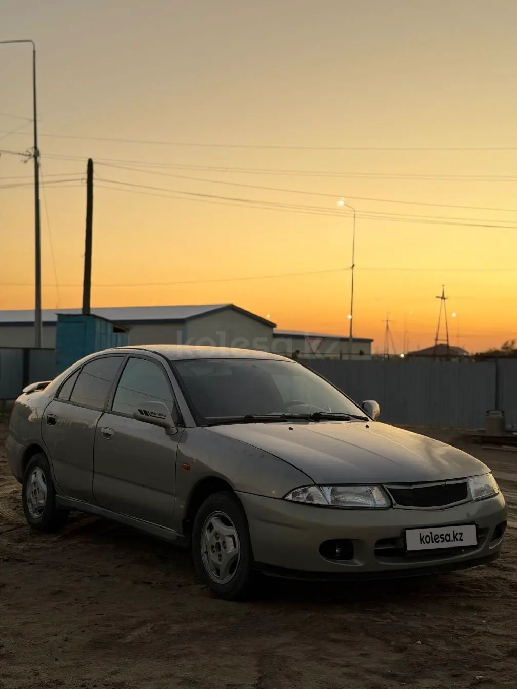 Mitsubishi Carisma, 1997