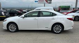 Lexus ES 300h 2013 годаүшін11 000 000 тг. в Актау – фото 2