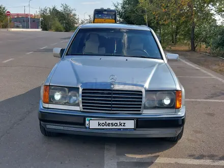 Mercedes-Benz E 220 1992 годаүшін2 200 000 тг. в Жезказган