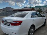 Toyota Camry 2014 года за 7 000 000 тг. в Атырау – фото 3